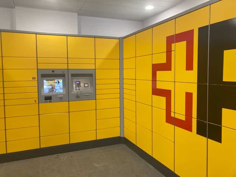 スイス　返品　荷物送る