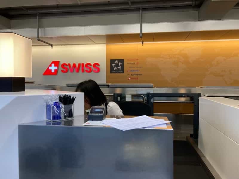 チューリッヒ空港　犬　チェックイン